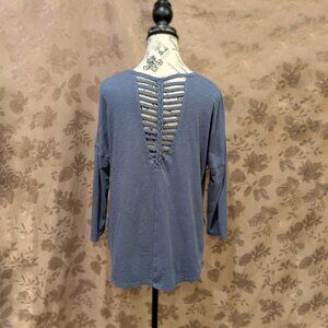 Kinesis Braided Cutout 3/4ths Sleeve Blue Tee Shirt, Size M, EUC!